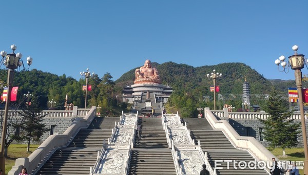 ▲▼寧波奉化雪竇山,彌勒。（圖／記者陳政錄攝）