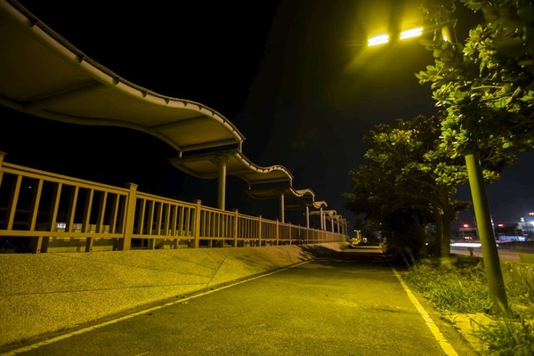 ▲新竹17公里海岸線全線點燈。（圖／新竹市城市行銷處觀光工程科提供）