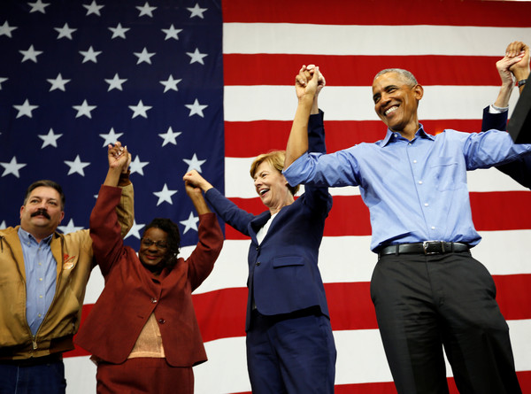 ▲▼美國前總統歐巴馬在2018年10月27日在威斯康辛州替民主黨候選人拉抬聲勢。（圖／路透）