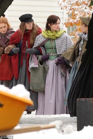 《小婦人》（Little Women）艾瑪華森（Emma Watson）和瑟夏羅南（Saoirse Ronan）。（圖／CFP）