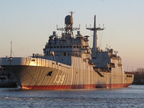 ▲▼俄羅斯「伊凡格林號」大型登陸艦。（圖／翻攝自維基百科）