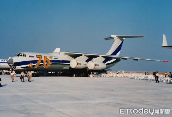 ▲俄製IL—76運輸機是第一屆珠海航展重要配角。