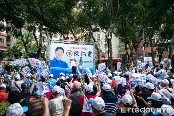 ▲▼國民黨新北市長候選人侯友宜、國民黨新北市議員候選人陳炳甫。（圖／侯友宜辦公室提供）