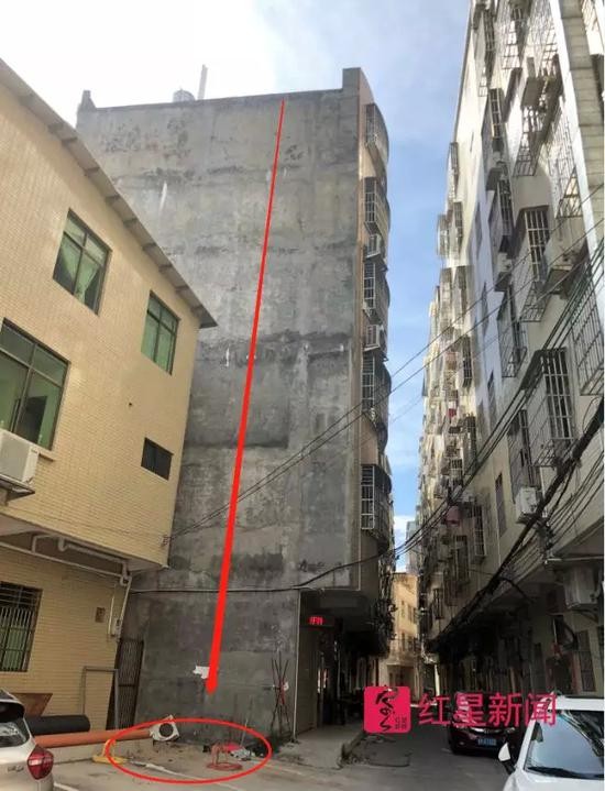 ▲▼23歲正妹女老師深夜傳訊閨蜜「救我」　6分鐘後男友家墜落身亡。（圖／翻攝自紅星新聞）