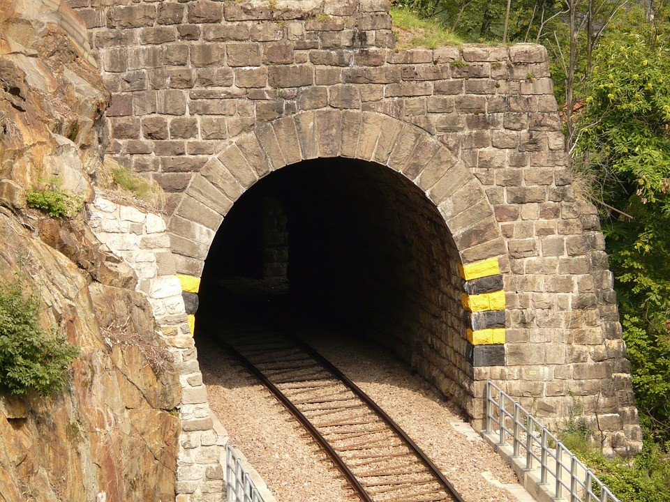 ▲▼火車,隧道,山洞（圖／取自免費圖庫Pixabay）