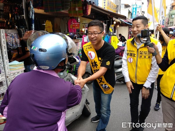 ▲▼時力立委Freddy林昶佐在宜蘭全力輔選同黨各候選人們。（圖／記者游芳男翻攝，下同）