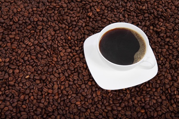 ▲黑咖啡,咖啡豆。（圖／取自免費圖庫Pixabay）