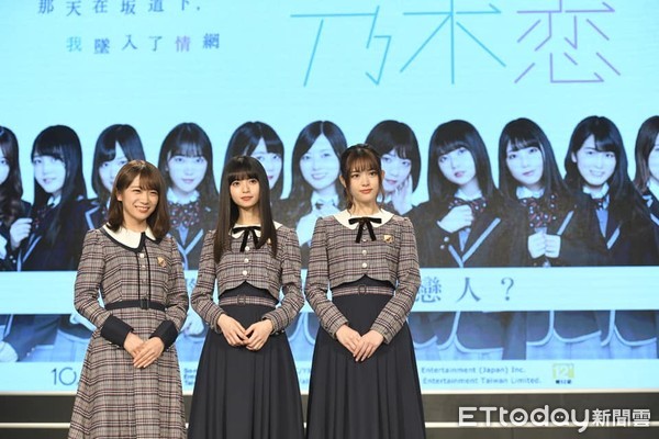 ▲▼乃木坂46（左起）秋元真夏、齋藤飛鳥、松村沙友理，真人版手遊《乃木恋～那天在坂道下，我墜入了情網～》記者會。（圖／記者湯興漢攝）