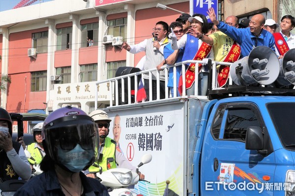 ▲▼韓國瑜21日上午在高雄小港地區掃街。（圖／記者宋德威攝，下同）