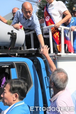 ▲▼韓國瑜21日上午在高雄小港地區掃街。（圖／記者宋德威攝，下同）