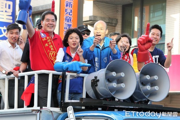 ▲▼韓國瑜競選團隊21日下午到鳳山地區掃街拜票。（圖／記者宋德威攝，下同）