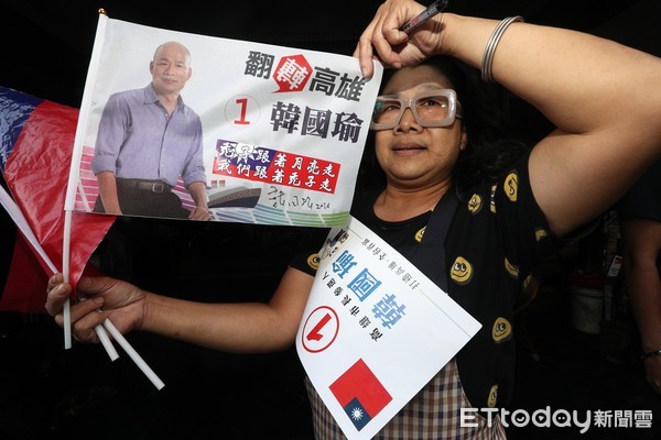 ▲▼韓國瑜競選團隊21日下午到鳳山地區掃街拜票。（圖／記者宋德威攝，下同）