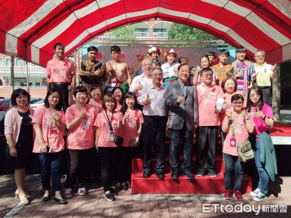 ▲響應「世界愛滋日」活動，台南市衛生局在遠東科技大學舉辦「套住幸福從頭開始」活動。（圖／衛生局提供）