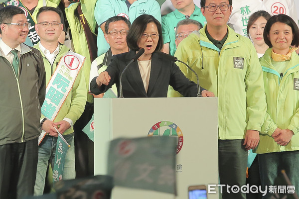 ▲▼ 民進黨部「改革不回頭．鬥陣顧台灣」台北市造勢晚會-蔡英文。（圖／記者黃克翔攝）