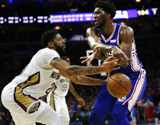 ▲▼恩比德(Joel Embiid)和戴維斯(Anthony Davis)。（圖／達志影像／美聯社）