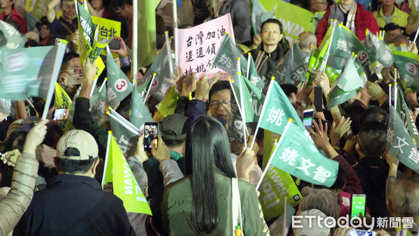 ▲姚文智國家首都勝選之夜，姚文智大進場。（圖／攝影徐斌慎）