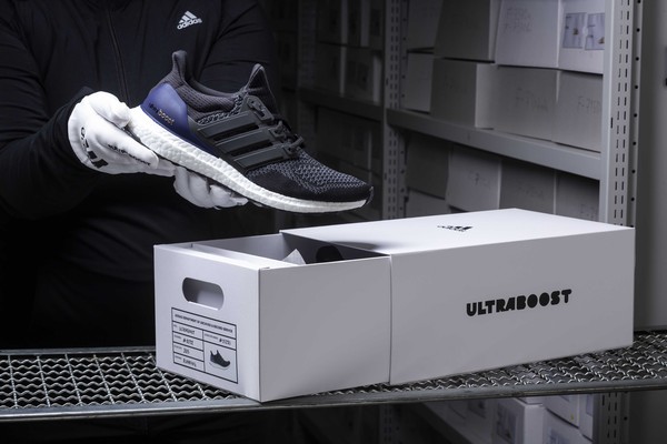 ▲adidas UltraBOOST跑鞋自2015年橫空出世，以舒適回彈的腳感及經典百搭的外型設計，為跑鞋開創完美結合機能與潮流的全新指標。（圖／品牌提供）