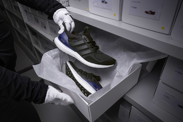 ▲adidas UltraBOOST跑鞋自2015年橫空出世，以舒適回彈的腳感及經典百搭的外型設計，為跑鞋開創完美結合機能與潮流的全新指標。（圖／品牌提供）