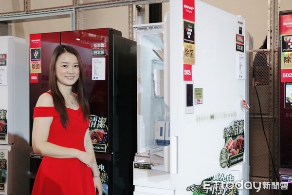 ▲台灣夏普發表全系列家電產品，8K電視，空氣清淨機，吹風機，冰箱，吸塵器。（圖／記者姚惠茹攝）