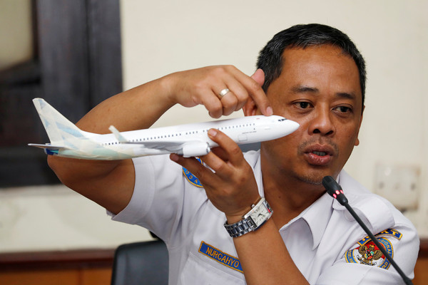 ▲▼ 印尼國家運輸安全委員會11月28日發布的獅航JT610班機空難初步調查報告。（圖／路透）