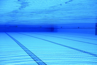 女教練成人池教游泳！3歲愛女「戲水池溺斃」　判國賠159萬原因曝光