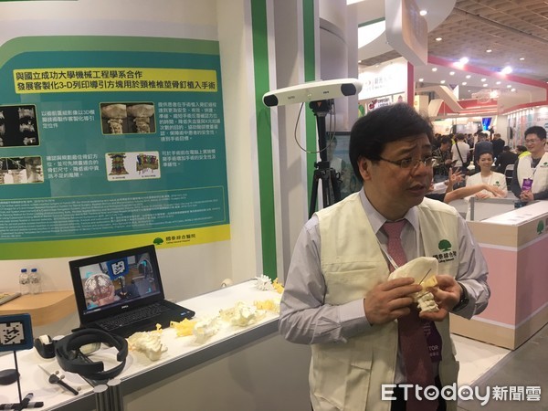 ▲醫療科技展「機器人」大拼比　這醫院導航開腦創全球首例。（圖／記者嚴云岑攝）