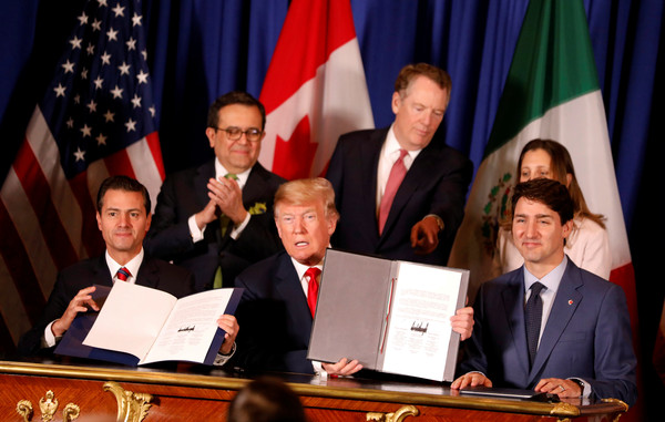 ▲▼美國、墨西哥和加拿大共同簽署USMCA協議。（圖／路透社）