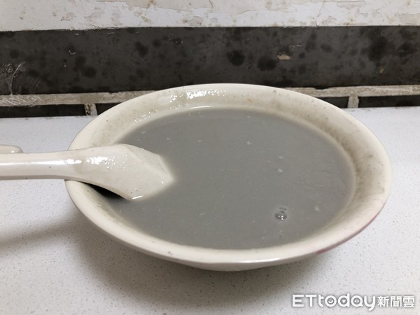 ▲▼北京特色小吃「豆汁兒」。（圖／記者曾俊豪攝）