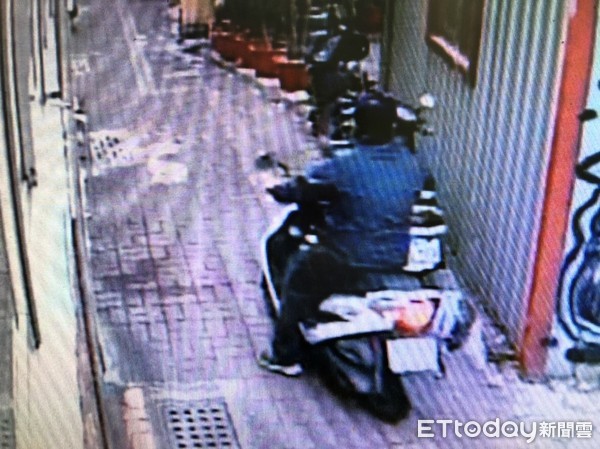 ▲網路爆紅的台南市中西區一家厚鬆餅店遭人縱火，警方從監視影像查獲蔡姓男子涉案被查獲。（圖／記者林悅翻攝，下同）