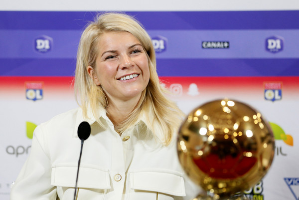▲▼挪威前鋒赫爾貝里（Ada Hegerberg）榮獲首屆女子金球獎。（圖／路透）