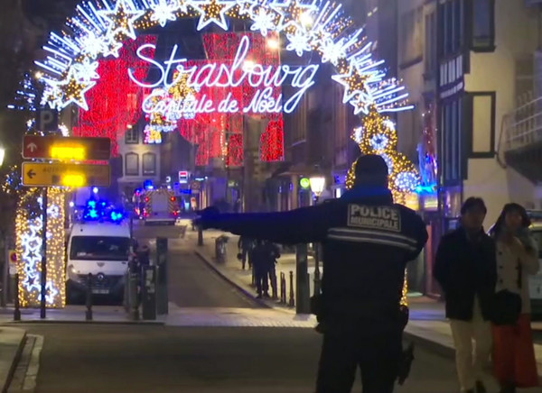 ▲▼法國史特拉斯堡聖誕市集附近發生槍擊。（圖／達志影像／美聯社）