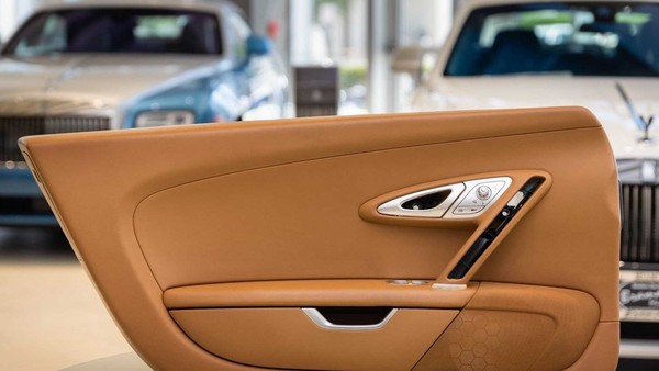 新台幣462萬元單買超跑Bugatti Veyron的內裝　你會買單嗎？（圖／Motor1）