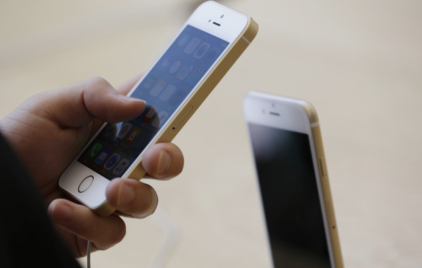 [情報] 蘋果春季發表會掰了　iPhone SE 2推出時程遙遙無期