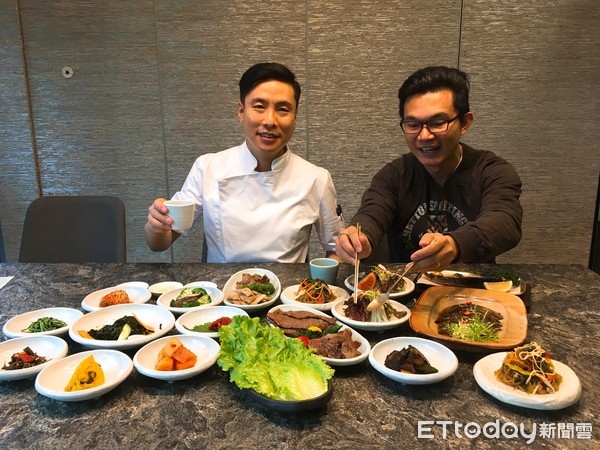 ▲▼帥氣的廚師長李鎮源（左）來自韓國。（圖／記者陳建竹攝）