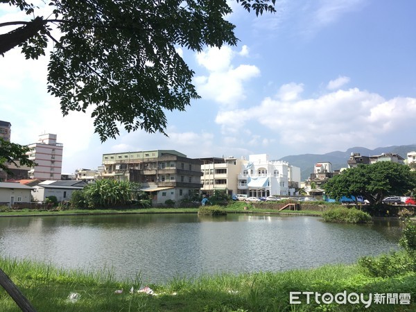 ▲▼盧纘祥故居前的池塘，以前是「碼頭」。（圖／記者陳建竹攝）