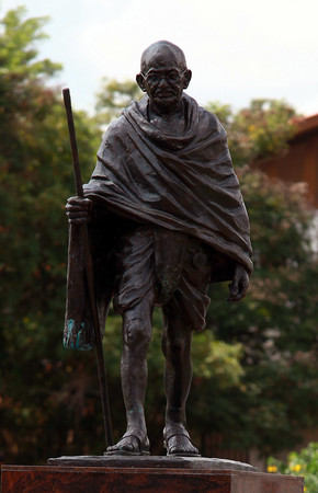▲▼迦納大學的甘地銅像。（圖／達志影像／美聯社）