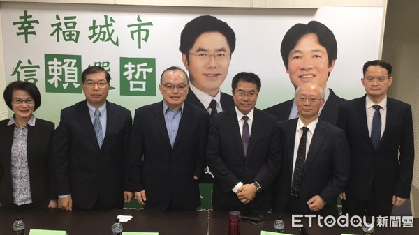 ▲台南市長當選人黃偉哲12月18日下午公布新一波市府小內閣名單。（圖／記者林悅攝）