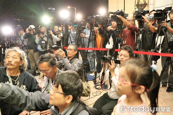 ▲▼準高雄市長韓國瑜19日傍晚接受媒體訪問。（圖／記者宋德威攝，下同）