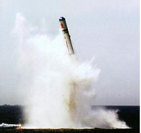 ▲中共之前試射「巨浪2」潛射彈道飛彈的畫面。(圖／翻攝自大陸網站)