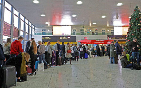 ▲▼英國蓋威克（Gatwick）機場19日因為跑道出現無人機而緊急關閉將近12小時。（圖／路透）