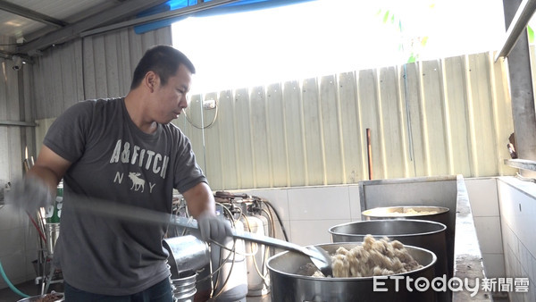 ▲高雄市關懷流浪動物協會,流浪狗,浪浪,流浪動物。（圖／記者謝婷婷攝）