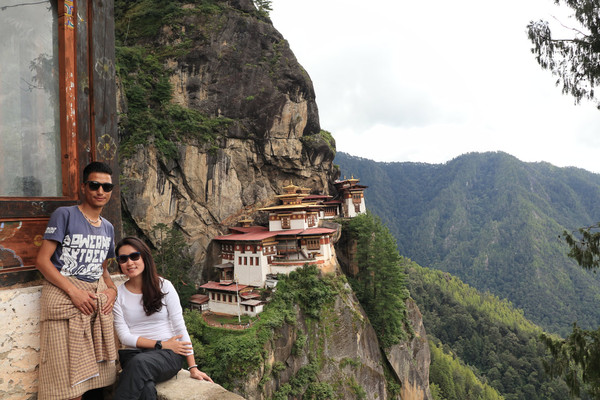 ▲▼ 在新加坡生活多年的凱倫（Karen Lim）2017年造訪不丹旅遊一周，最終與當地導遊N陷入熱戀結婚 。（圖／Karen Lim授權提供）