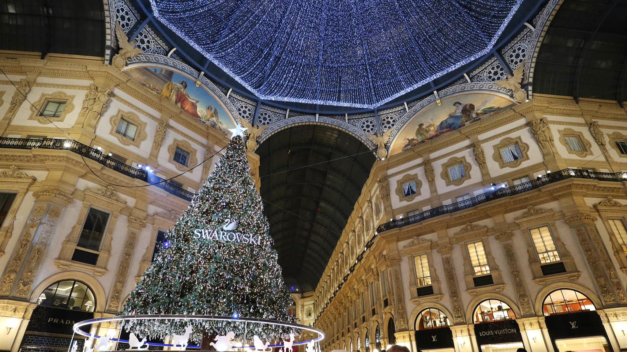 聖誕必賞美景 米蘭 艾曼紐二世迴廊 超美水晶聖誕樹 Ettoday旅遊雲 Ettoday新聞雲