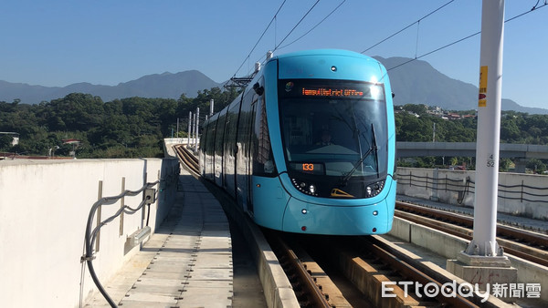 ▲淡海輕軌,輕軌,捷運,新北捷運,淡水,列車,進出站,列車運行,軌道。（圖／記者謝婷婷攝）