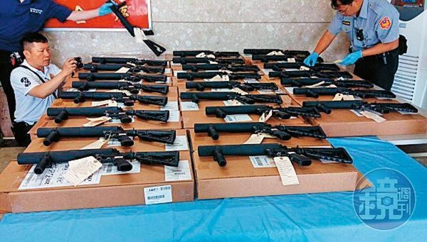 今年5月，25把槍榴彈發射器被華儲員工誤放行入境，關務署竟然未開罰。