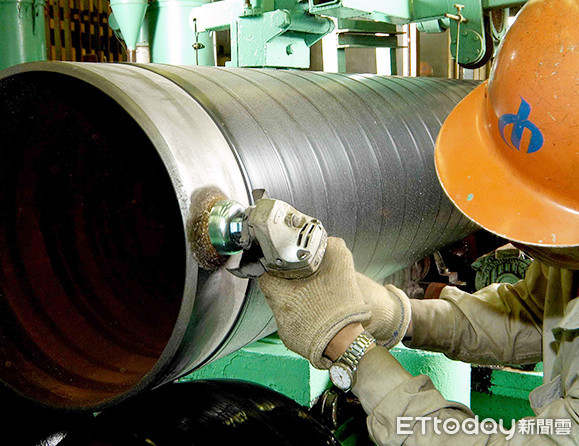 ▲中鴻鋼鐵主要產品為各類鋼管。圖為中鴻旗下的鋼管廠。（圖／翻攝自中鴻官網）