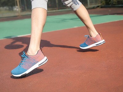 50歲後…快不一定好！　研究：慢速健走燃脂更勝快走