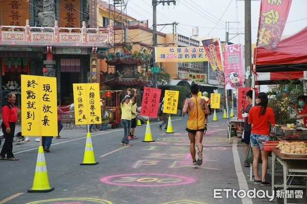 ▲▼往回跑更近！屏東「負能量路跑」關卡全曝光　主辦大絕誘惑…跑友秒噴笑。（圖／周永田授權提供）