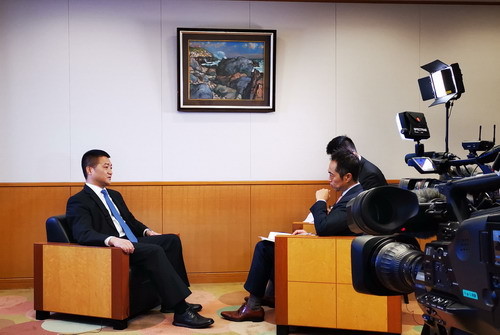 ▲▼大陸外交部發言人陸慷接受NHK專訪。（圖／大陸外交部）