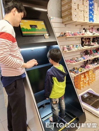 ▲國內第一大網路童鞋品牌布布童鞋，用大數據分析幫孩子挑選適合成長曲線的童鞋。（圖／金屬中心提供）